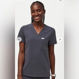 FIGS Catarina Scrub Top Charcoal Size L